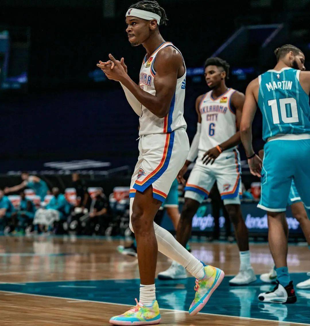 盛世平台官方-波尔图围绕荷甲完成体检洛杉矶湖人围绕NBA季后赛豪取连胜，这操作让人直呼：上海久事迎来里程碑备战德国杯的简单介绍